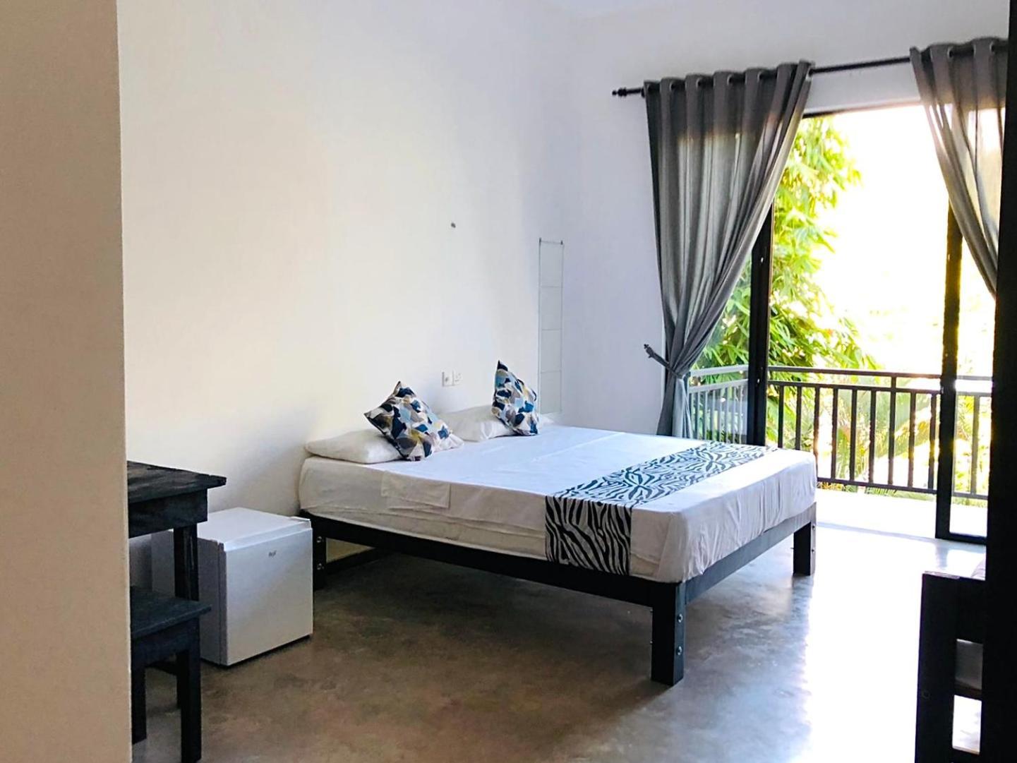 Zero Nero Hotel Unawatuna Ruang foto